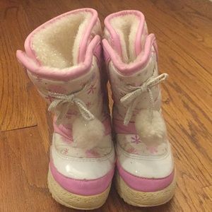 Khombu girls boots size 8